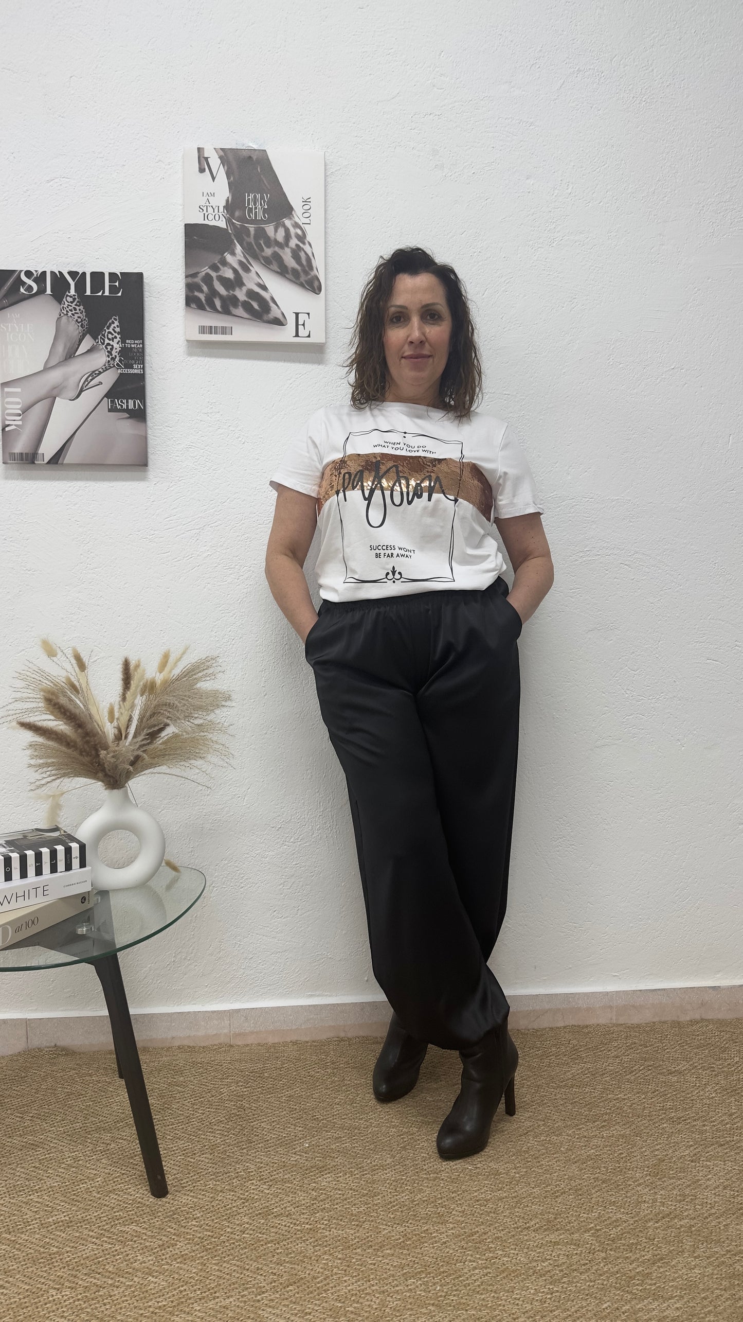 Camiseta blanca con lentejuelas
