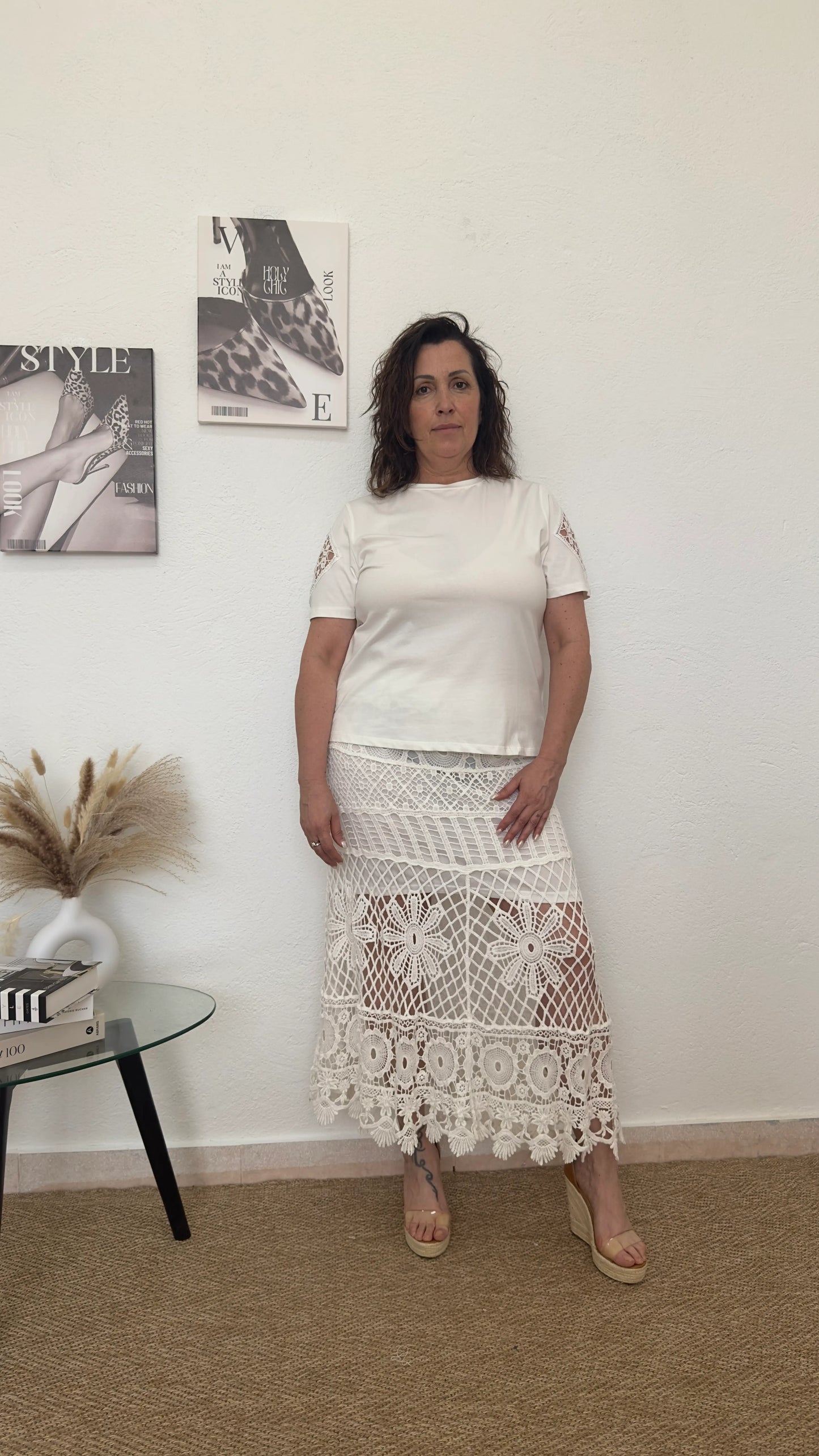 Camiseta blanca con detalles calados