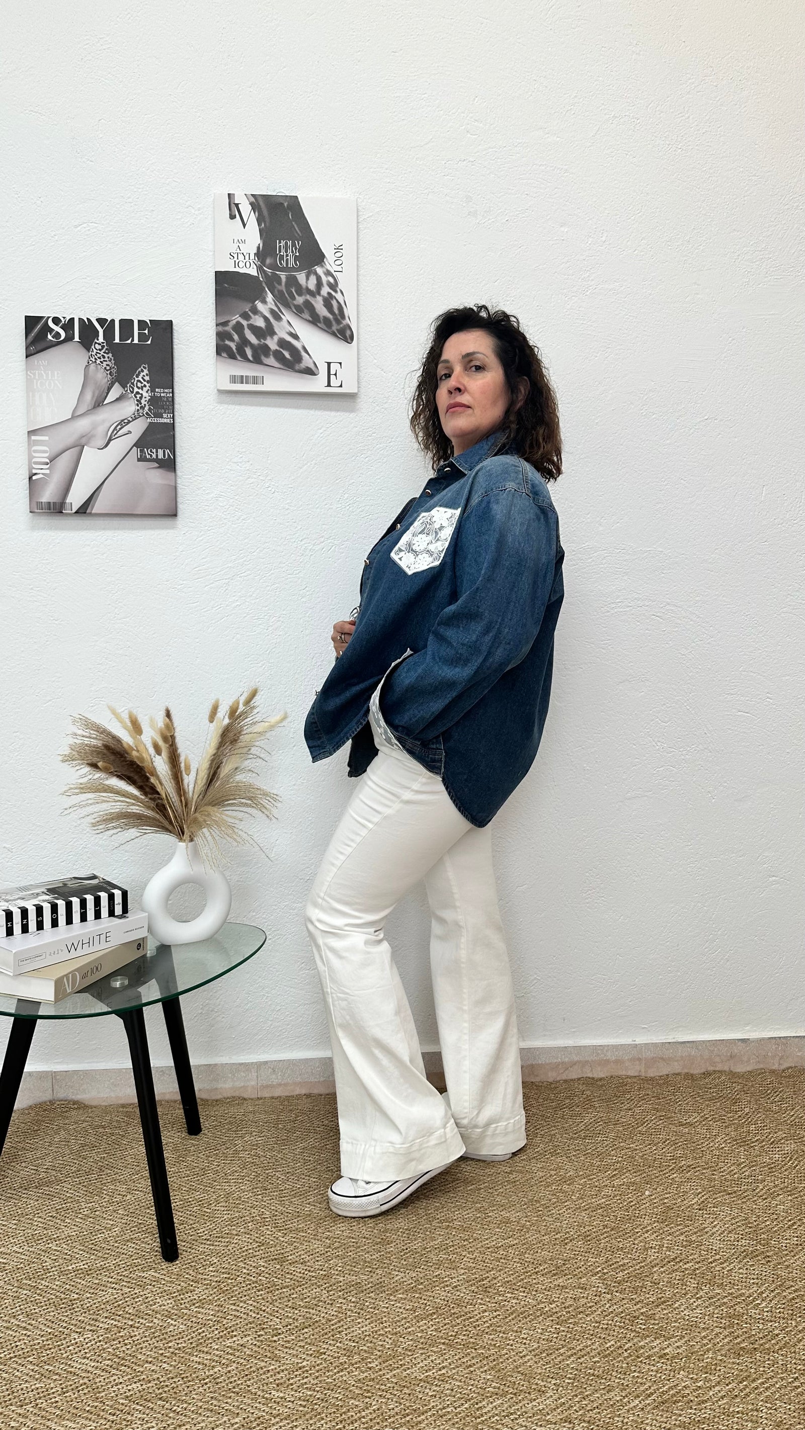 Chaqueta vaquera con detalles de encaje