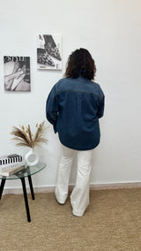 Chaqueta vaquera con detalles de encaje