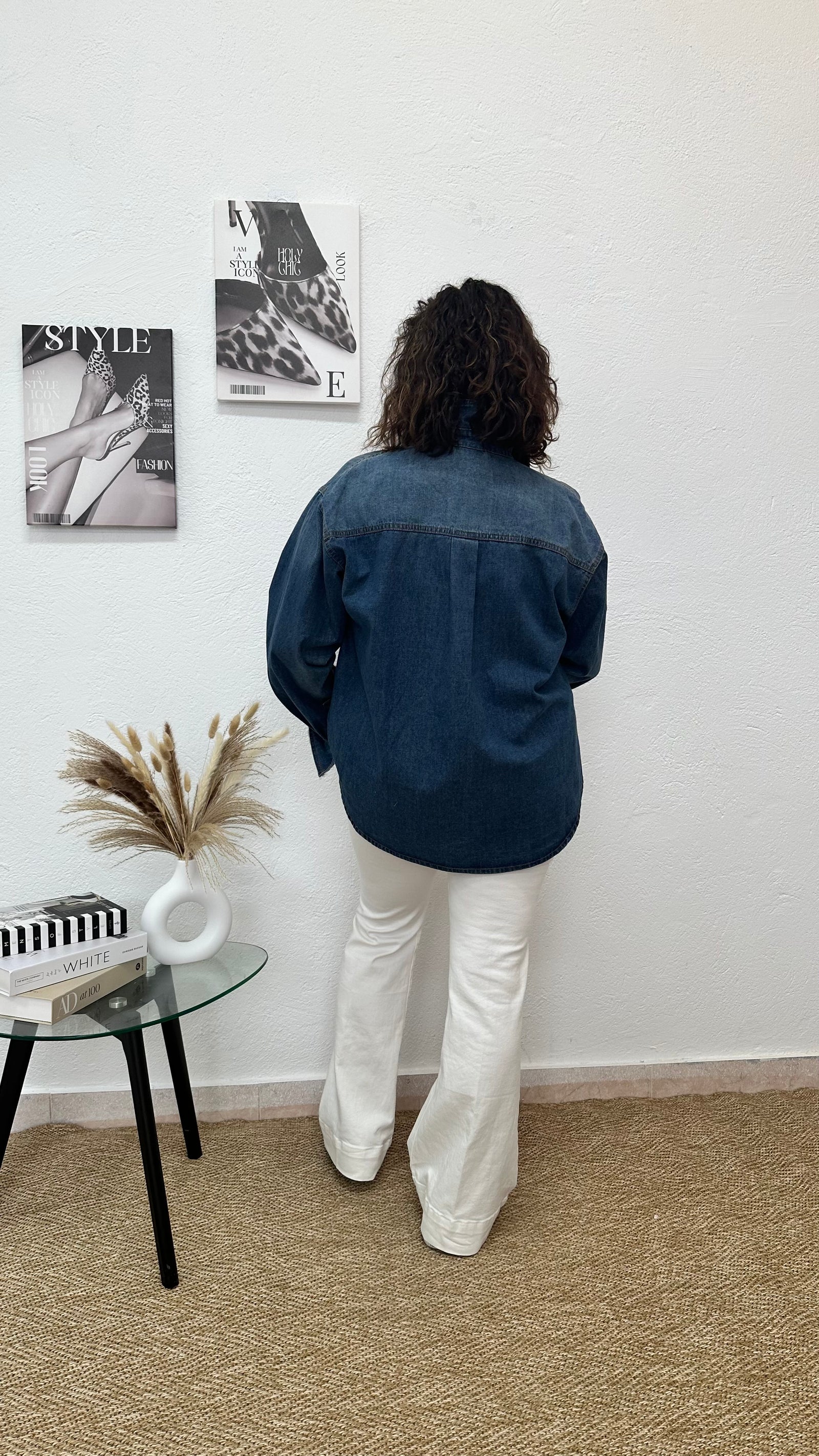 Chaqueta vaquera con detalles de encaje