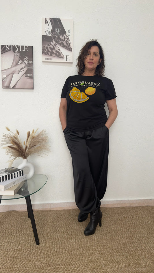 Camiseta negra con estampado de limón