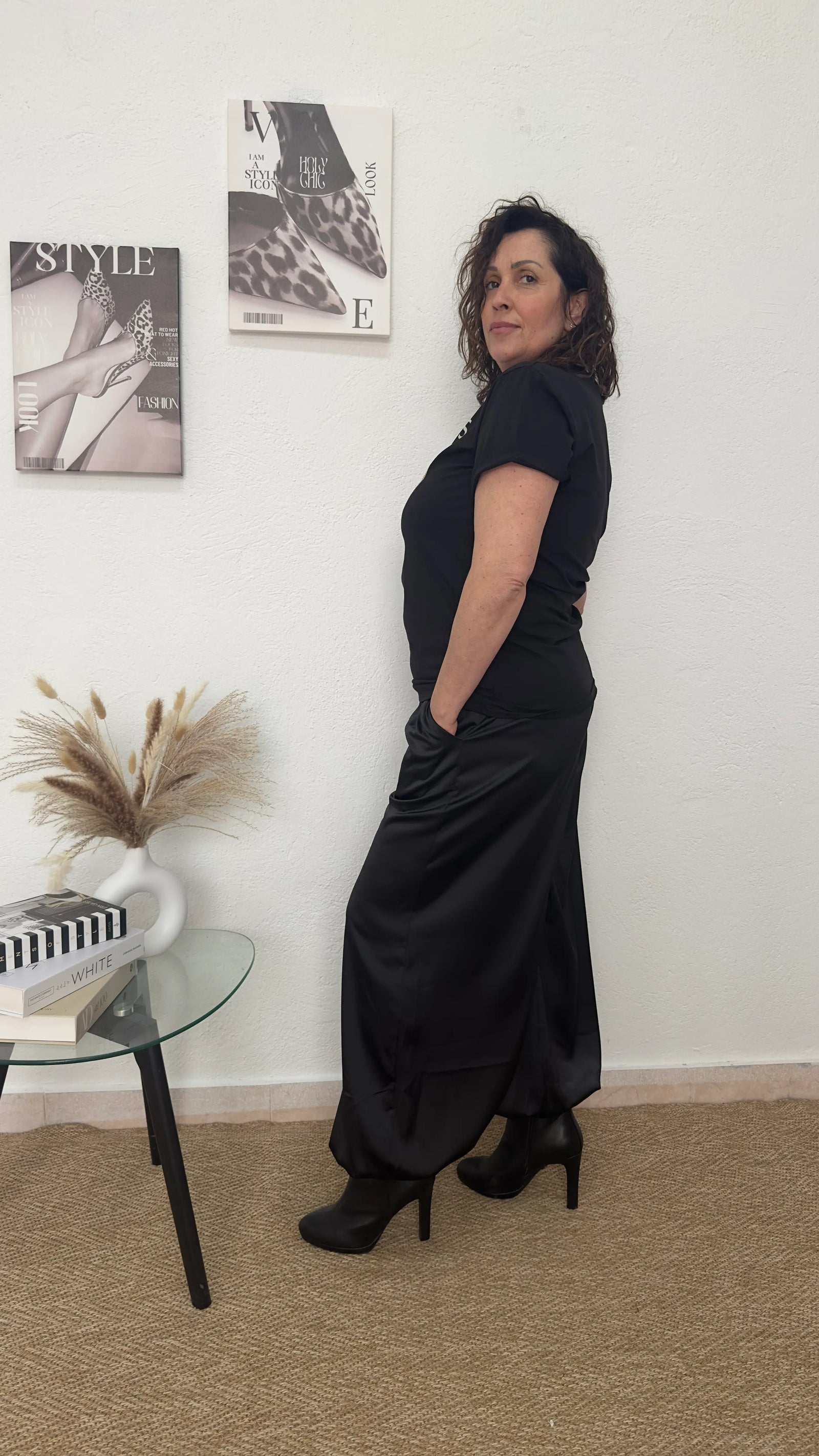 Camiseta negra con estampado de limón