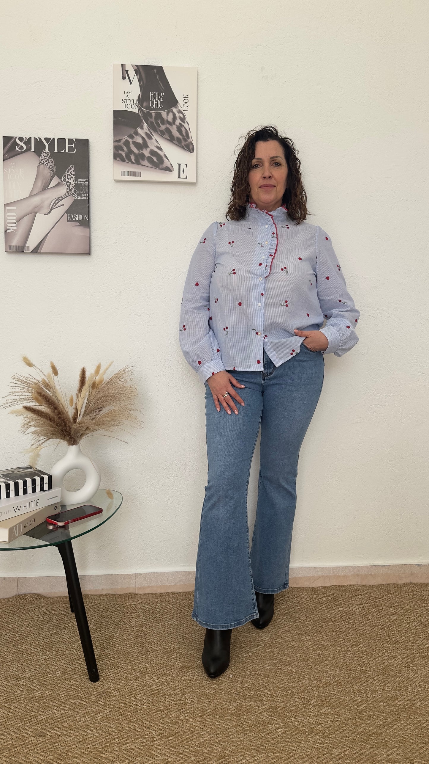 Camisa de rayas azul bordado "CHERRY"