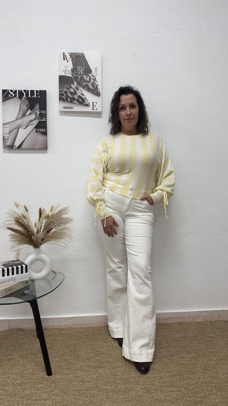 Jersey con manga lazada y rayas amarillas