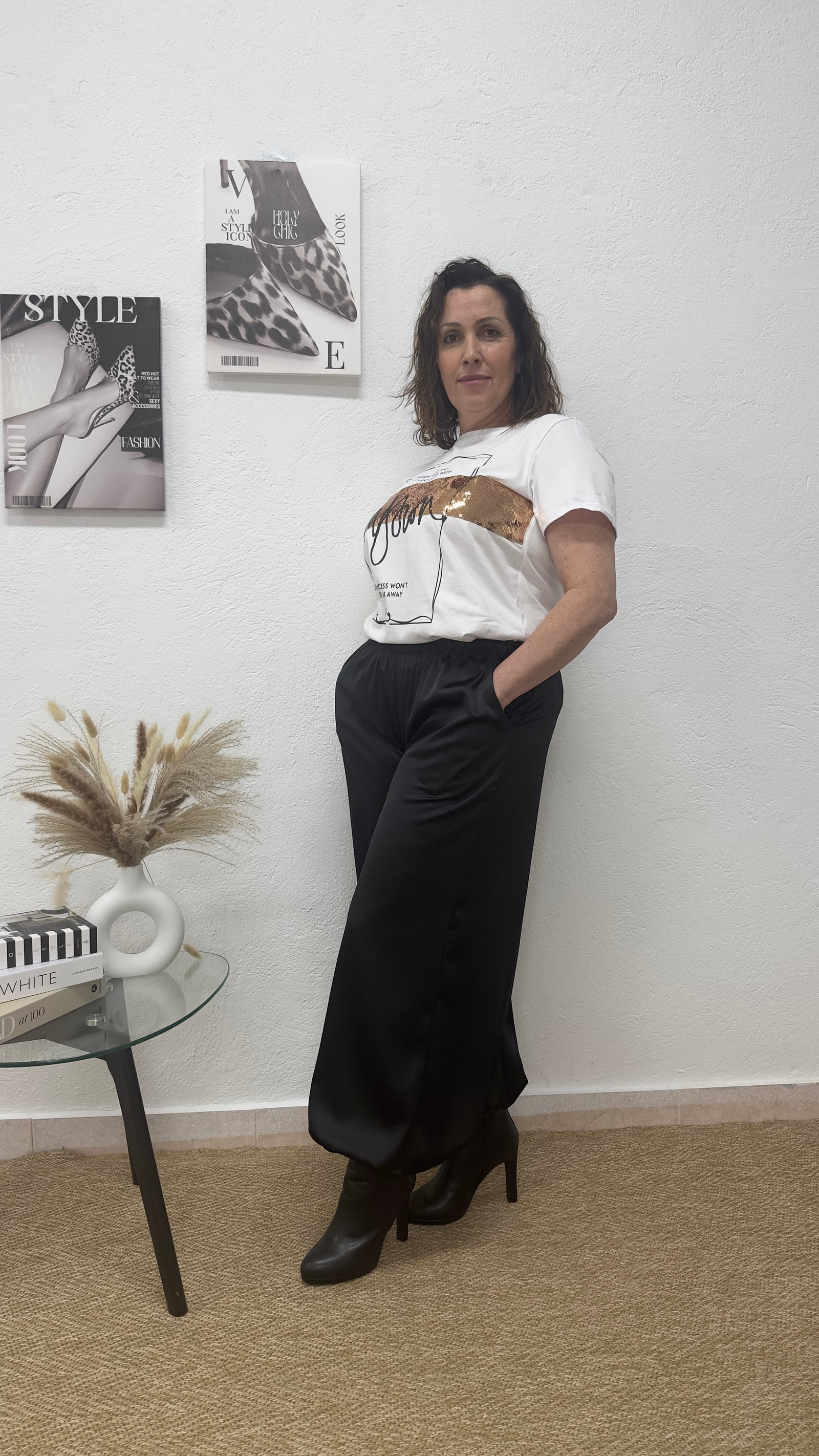 Camiseta blanca con lentejuelas
