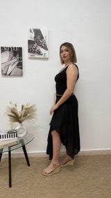 Falda midi negra con cinturón trenzado