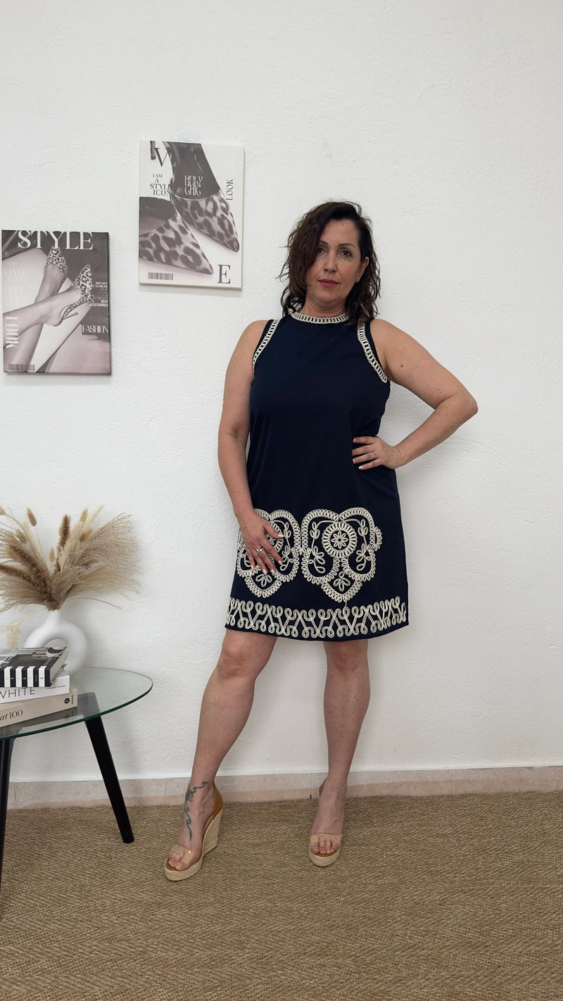 Vestido corto azul marino bordado