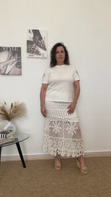 Camiseta blanca con detalles calados