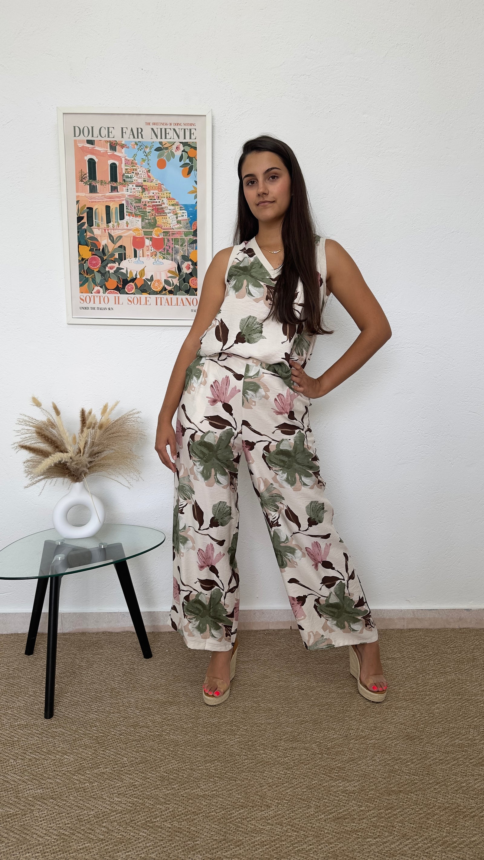 Conjunto blanco con estampado floral