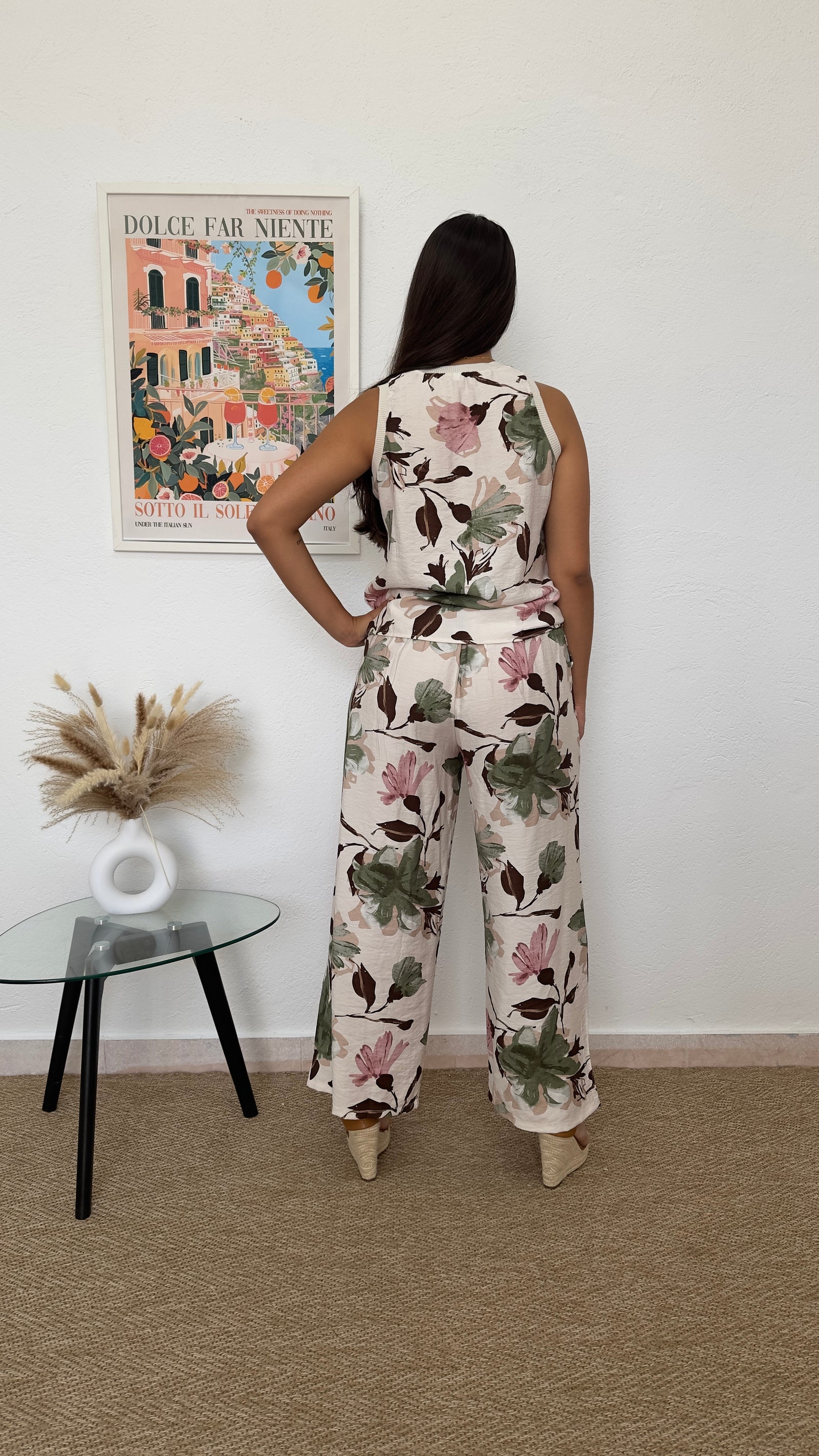 Conjunto blanco con estampado floral