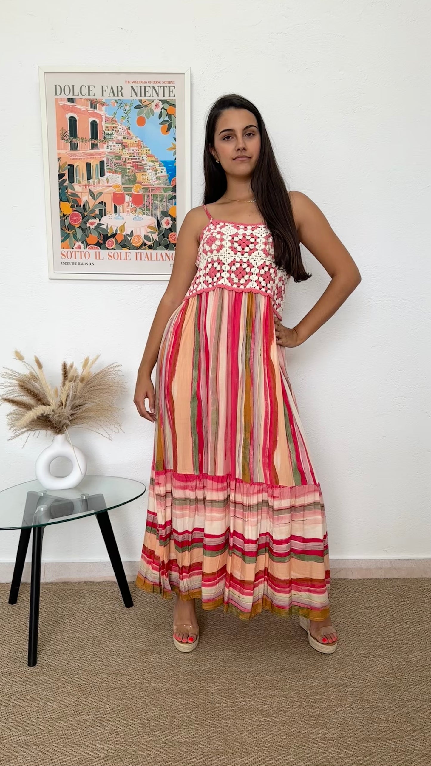 Vestido de rayas rosas con parte superior crochet