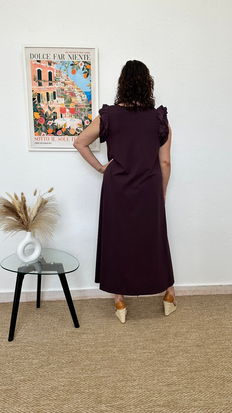 Vestido largo berenjena con volanes